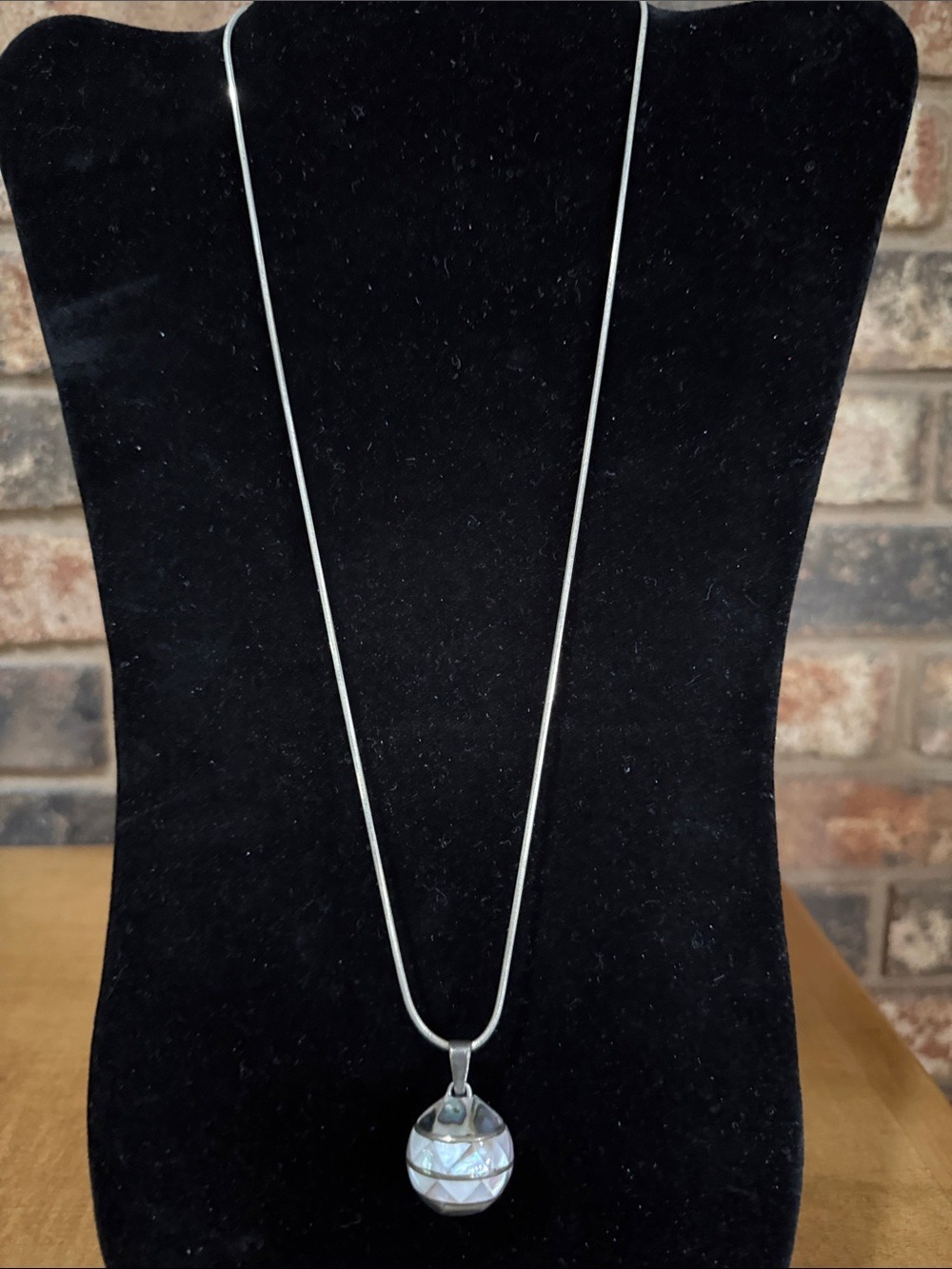 Paolo Romeo 925 sterling silver necklace and mother of pearl chime ball pendant